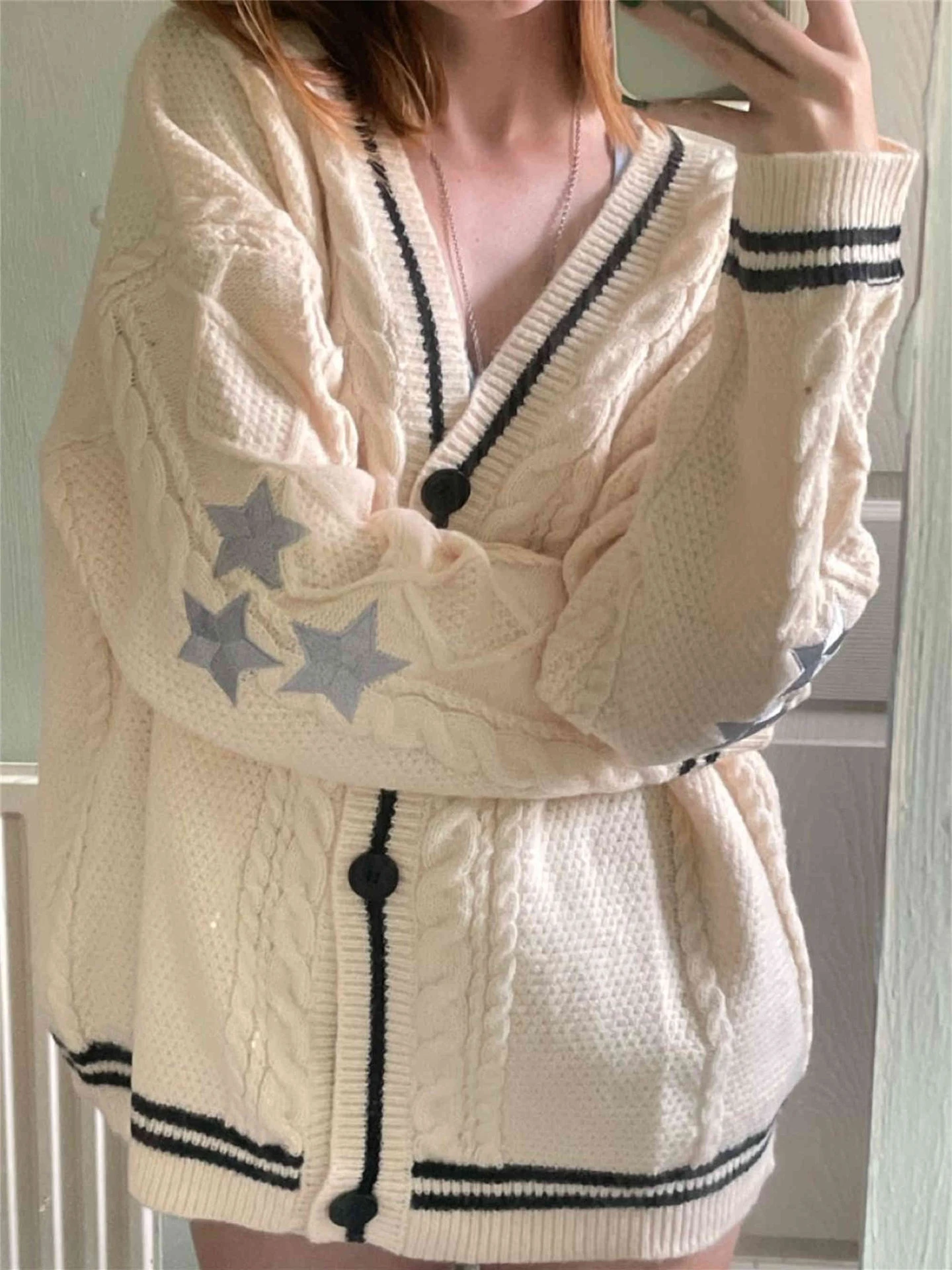 Women’s Comfortable Autumn and Winter Knitted Embroidered Cardigan Temperament Age Reduction Loose Casual Sweater Coat